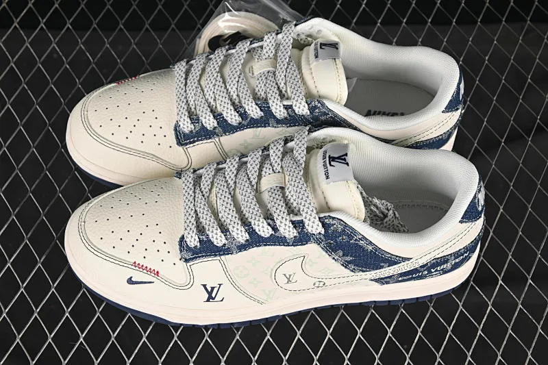 All categories Nk SB Dunk Series Nk SB Dunk Low High-end customized low-top sneakers Nike SB Dunk Low LV joint blue and white hook Anniversary high-end customized low-top casual sneakers YX5066-375